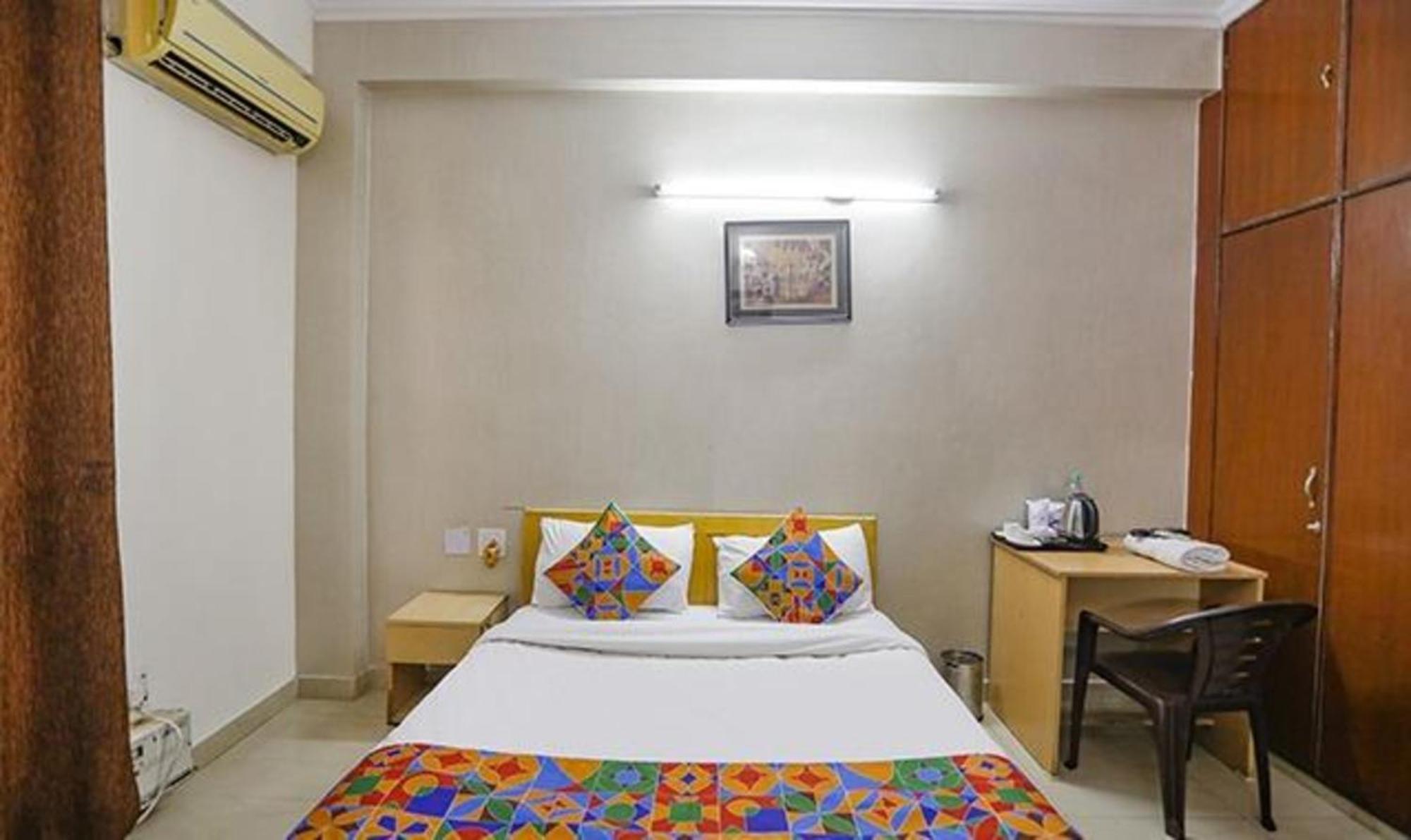 Fabexpress Ap International Hotel Noida Ngoại thất bức ảnh