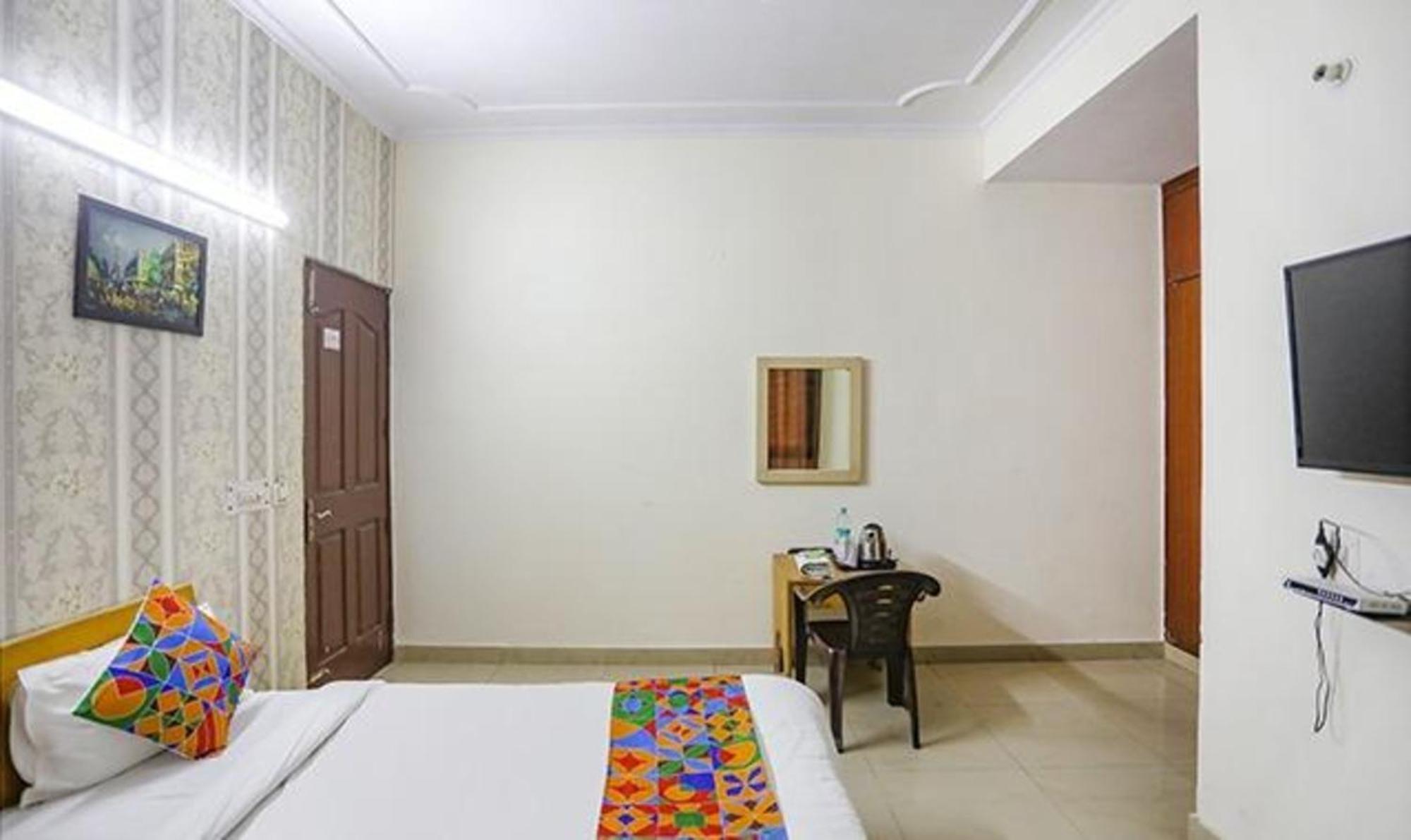 Fabexpress Ap International Hotel Noida Ngoại thất bức ảnh