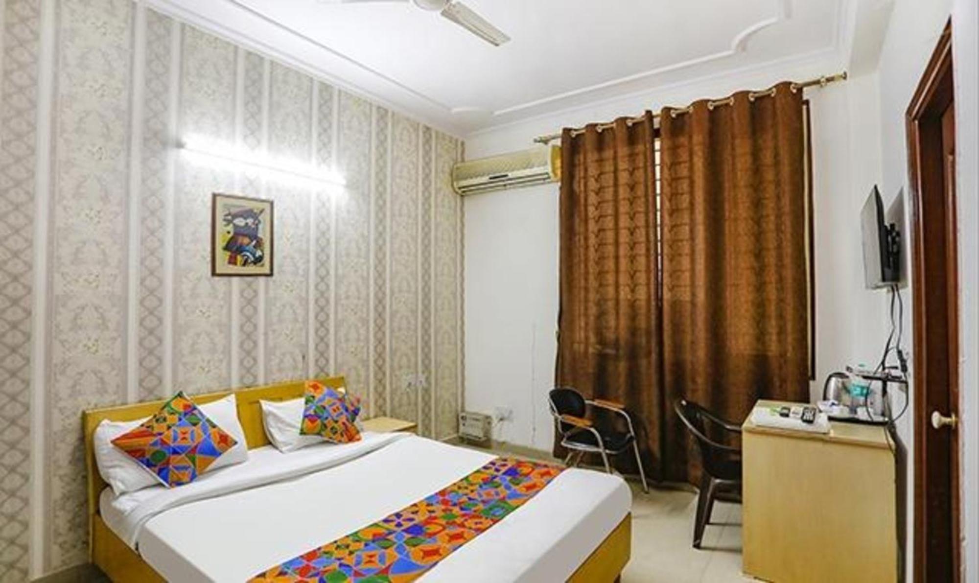 Fabexpress Ap International Hotel Noida Ngoại thất bức ảnh