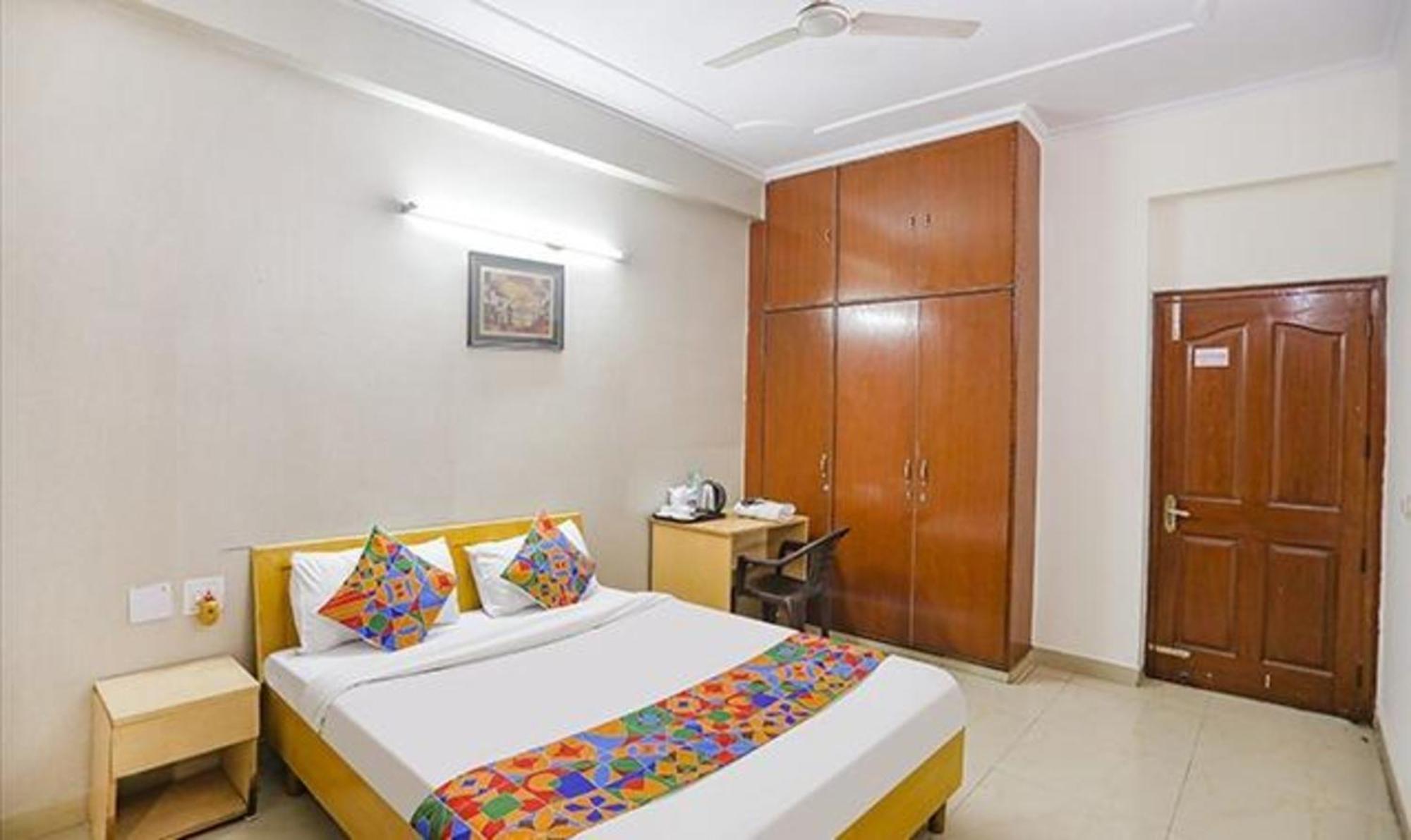 Fabexpress Ap International Hotel Noida Ngoại thất bức ảnh